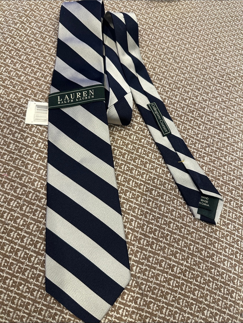 Lauren Ralph Lauren Navy and Silver Diagonal Stripe Silk Tie